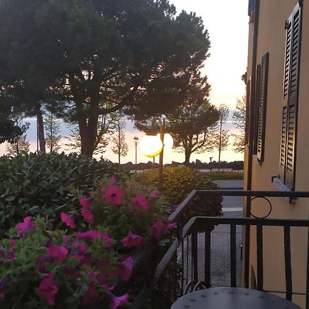 Corte Trento Desenzano del Garda Luaran gambar